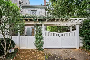 208 Hempstead Pl, Charlotte, NC 28207 - Photo 4