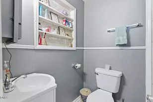 208 Person St, Oxford, NC 27565 - Photo 14