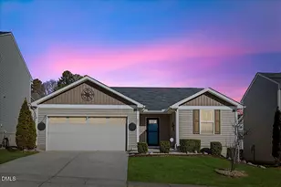 251 Fieldspar Ln, Clayton, NC 27520 - Photo 2