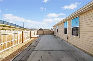 251 Fieldspar Ln, Clayton, NC 27520 - Photo 32