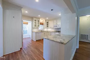 610 Devereux St, Raleigh, NC 27605 - Photo 12