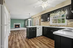 3704 Pembrook Pl, Raleigh, NC 27612 - Photo 14