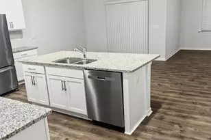 341 Red Brick St, Sanford, NC 27330 - Photo 8