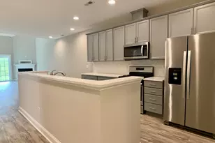 672 Barneswyck Dr, Fuquay-Varina, NC 27526 - Photo 2