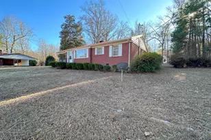 149 Ridgecrest Dr, Warrenton, NC 27589 - Photo 2