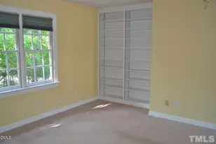 113 Parkwalk Ct, Cary, NC 27519 - Photo 8