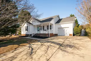 11 Hemlock Ct, Angier, NC 27501 - Photo 6