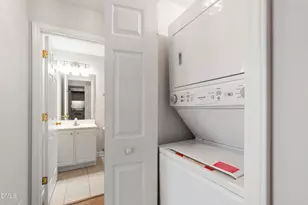 1210 Westview Ln, Raleigh, NC 27605 - Photo 22