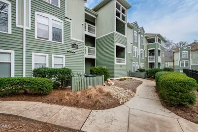 1210 Westview Lane #303, Raleigh, NC 27605 - Photo 2