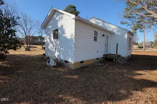 1226 Warren Rd, Erwin, NC 28339 - Photo 2