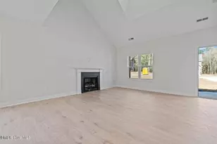 220 Telluride Ct, Aberdeen, NC 28315 - Photo 4