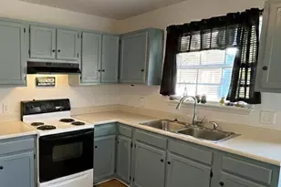 1932 Wood Ave, Burlington, NC 27215 - Photo 2