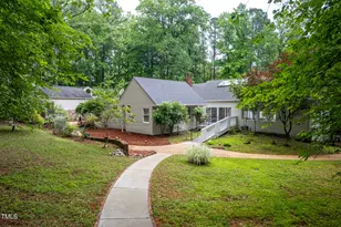 708 October Woods Rd, Chapel Hill, NC 27516 - Photo 6