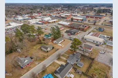 206 S Wall Street, Benson, NC 27504 - Photo 36