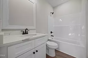 206 S Wall St, Benson, NC 27504 - Photo 24