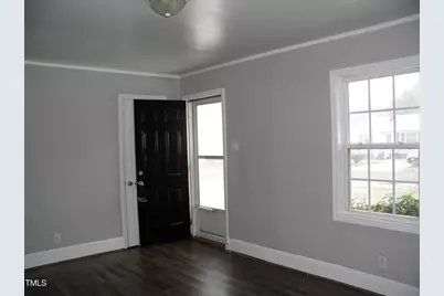 105 S Elizabeth Street, Henderson, NC 27536 - Photo 2