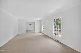 818 Colonial Dr, Burlington, NC 27215 - Photo 6