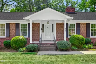 818 Colonial Dr, Burlington, NC 27215 - Photo 4