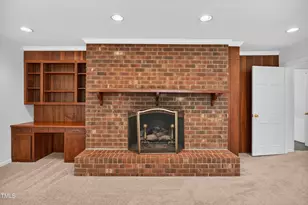 818 Colonial Dr, Burlington, NC 27215 - Photo 14