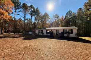 192 Mum Ln, Henderson, NC 27537 - Photo 4