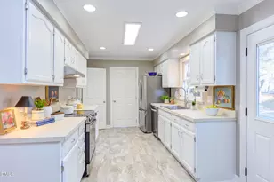 203 Pinewood Dr, Apex, NC 27502 - Photo 16