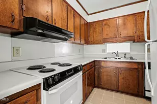 1101 Winwood Dr, Cary, NC 27511 - Photo 18