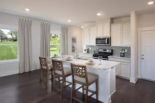 912 Field Ivy Dr, Fuquay-Varina, NC 27526 - Photo 2