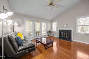 135 Boldleaf Ct, Cary, NC 27513 - Photo 4