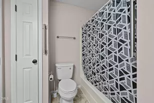 135 Boldleaf Ct, Cary, NC 27513 - Photo 26