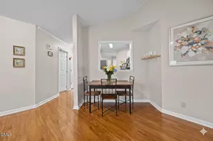 135 Boldleaf Ct, Cary, NC 27513 - Photo 8