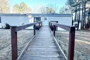 247 Hazel Ln, Cameron, NC 28326 - Photo 4