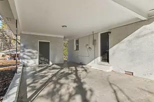 626 S Hoover Rd, Durham, NC 27703 - Photo 8