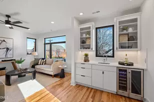 813 N Roxboro St, Durham, NC 27701 - Photo 10