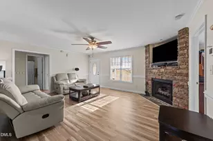 30 Herself Cir, Princeton, NC 27569 - Photo 4