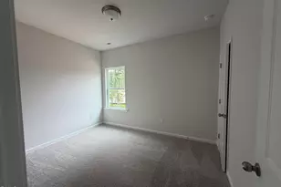 309 Hemlock Dr, Sanford, NC 27330 - Photo 12