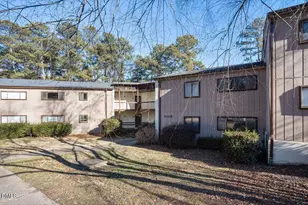 5130 Flint Ridge Pl, Raleigh, NC 27609 - Photo 2