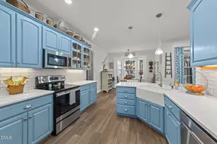 97 Warwick Ct, Clayton, NC 27520 - Photo 2