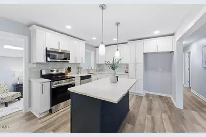 829 Greenwich Street, Raleigh, NC 27610 - Photo 6