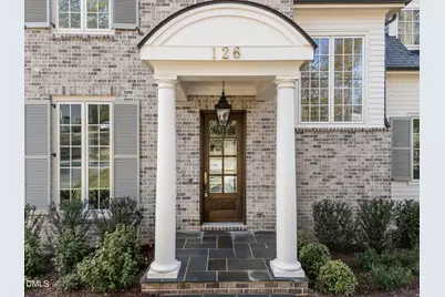 126 E Drewry Lane, Raleigh, NC 27609 - Photo 2