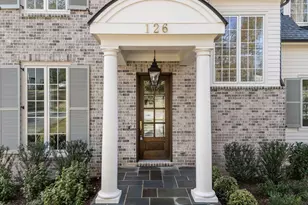 126 E Drewry Ln, Raleigh, NC 27609 - Photo 2