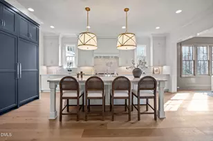 126 E Drewry Ln, Raleigh, NC 27609 - Photo 2