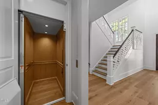 126 E Drewry Ln, Raleigh, NC 27609 - Photo 20