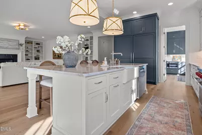 126 E Drewry Lane, Raleigh, NC 27609 - Photo 8