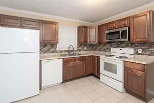 429 Lakeshore Dr, Hillsborough, NC 27278 - Photo 10