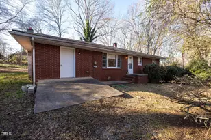 429 Lakeshore Dr, Hillsborough, NC 27278 - Photo 2