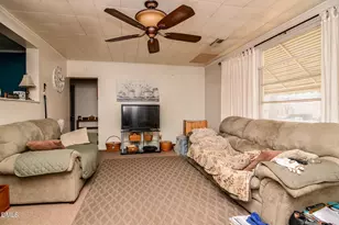 314 S Robertson St, Clayton, NC 27520 - Photo 2