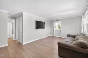 827 Daniels, Raleigh, NC 27605 - Photo 4