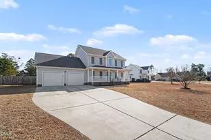 141 Day Lily Ln, Dunn, NC 28334 - Photo 4