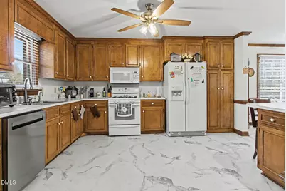 209 Arlington Circle, Sanford, NC 27330 - Photo 14