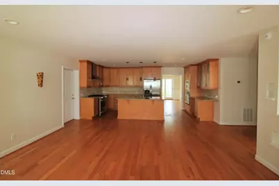 222 Wilmot Drive, Raleigh, NC 27606 - Photo 6